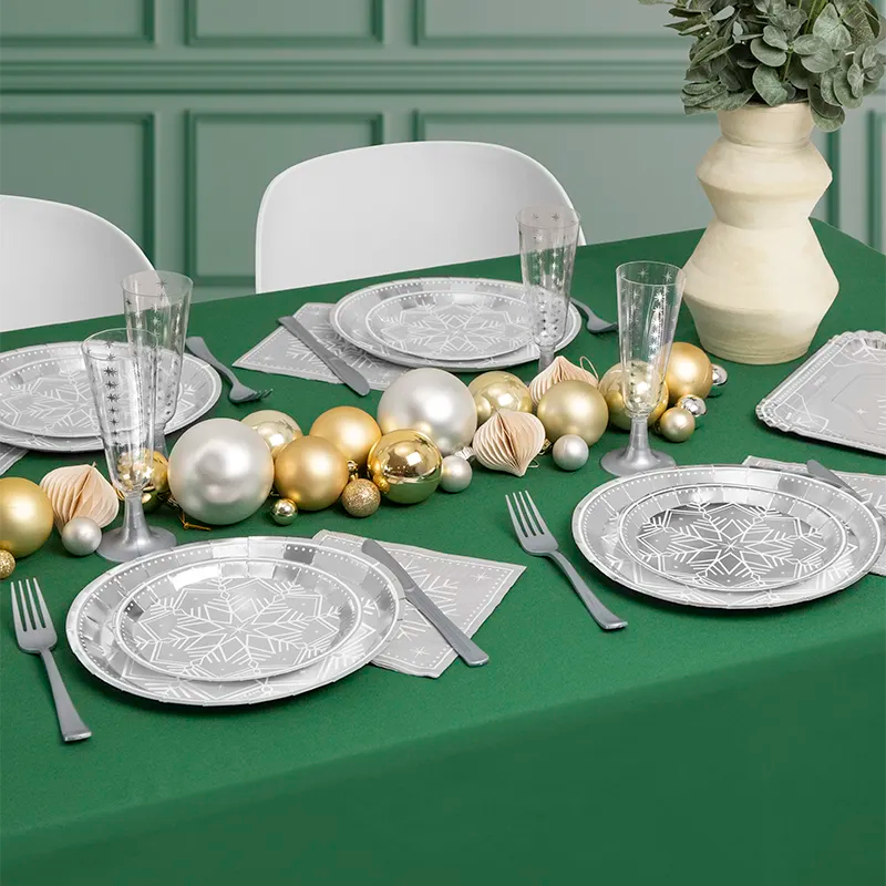 PREMIUM WINTER TABLE KIT 12 SILVER PEOPLE