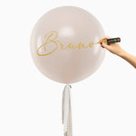 Ballon Jumbo 60 cm nackt Vichy und florales nacktes personalisiertes Goldtor