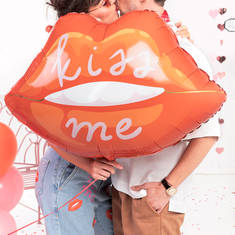 Folie Kenne Buch "Kiss Me" Valentine San