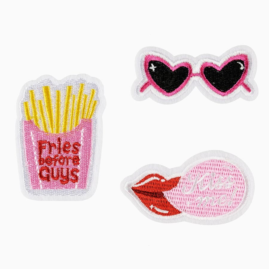 Patch clothes "kiss me"