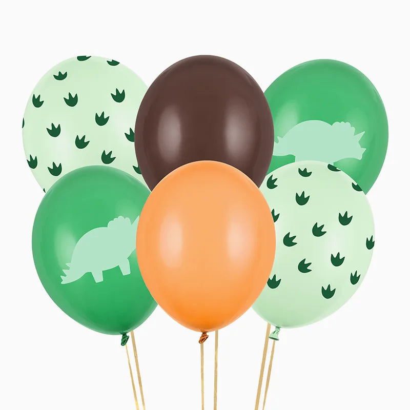 Fixer des ballons de dinosaure