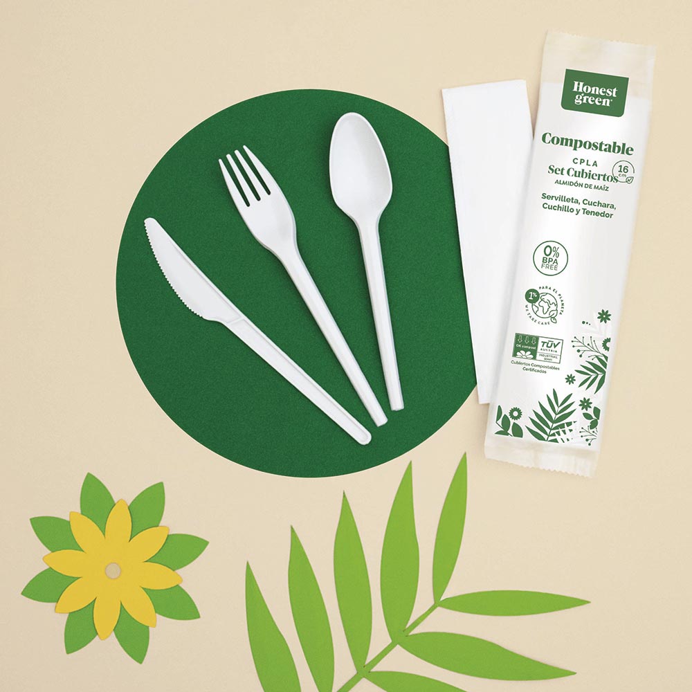 Régler du papier, un couteau et une fourche à compostable